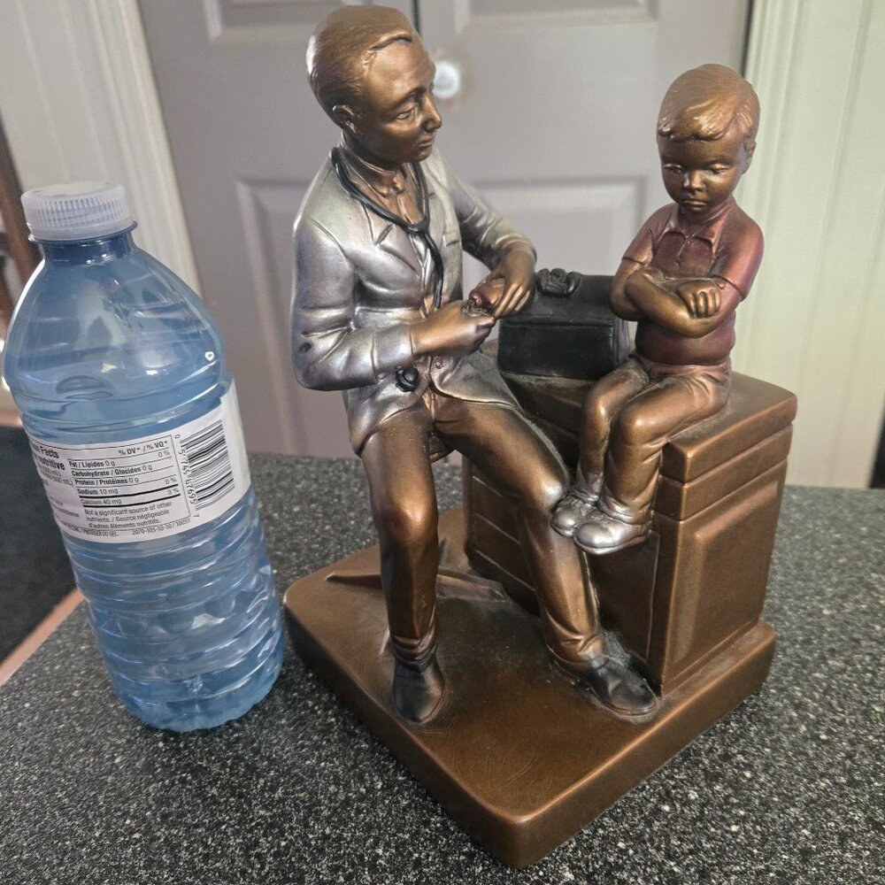 Austin Sculpture Trust Me Sculpture Signed Made in USA